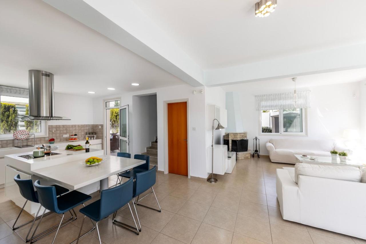 Protaras Sunrise Zen Seafront Villa Esterno foto