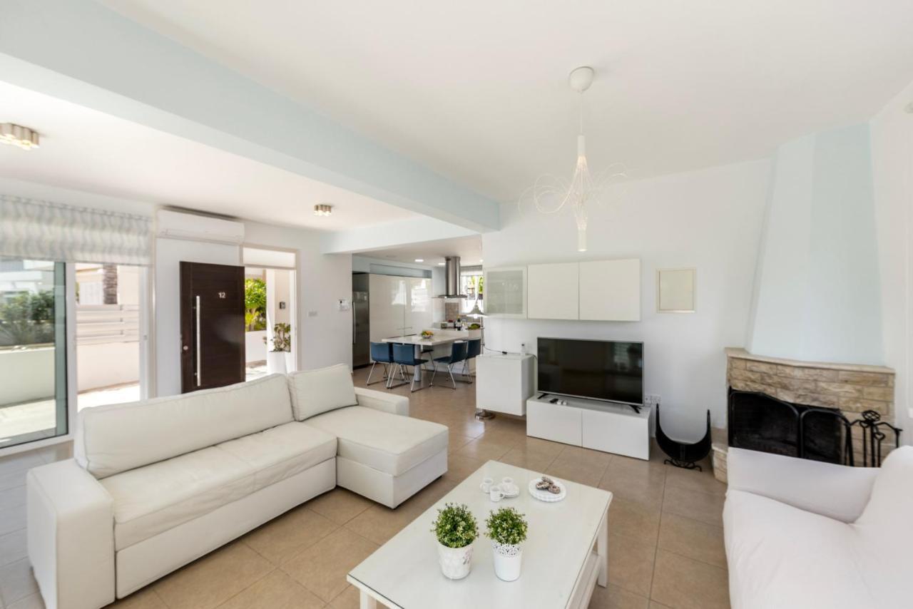 Protaras Sunrise Zen Seafront Villa Esterno foto